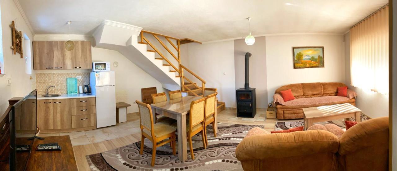 Chalet Kujta ペーチ エクステリア 写真